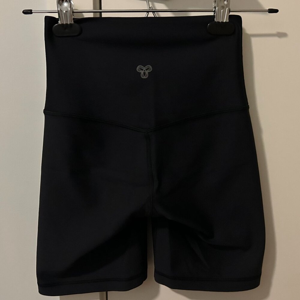 Aritzia TNA Butter 7'' Athletic Short